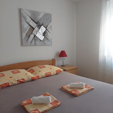 Apartman Zara Apartment ภายนอก รูปภาพ